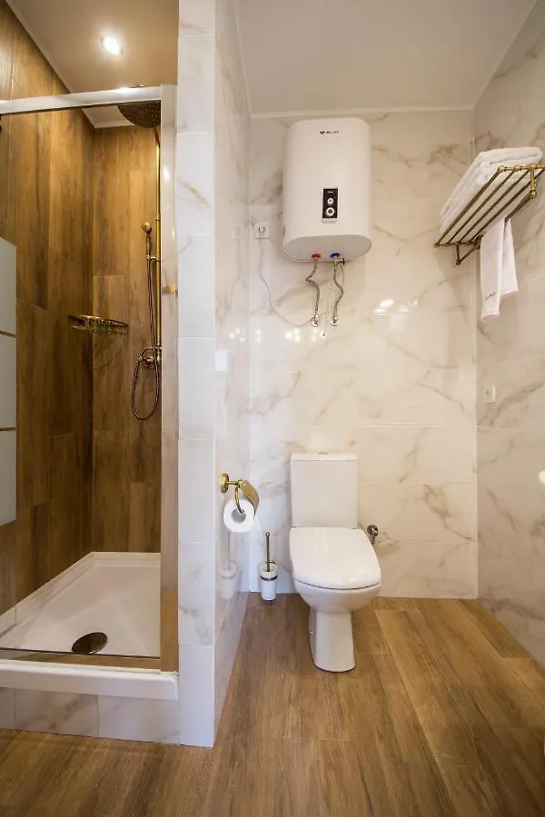 Дизайнерські Апартаменти У Центрі Біля Цуму Kyiv Apartment